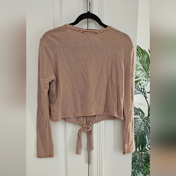 Striped Tie-Front Long Sleeve Top - Picture 4 of 4